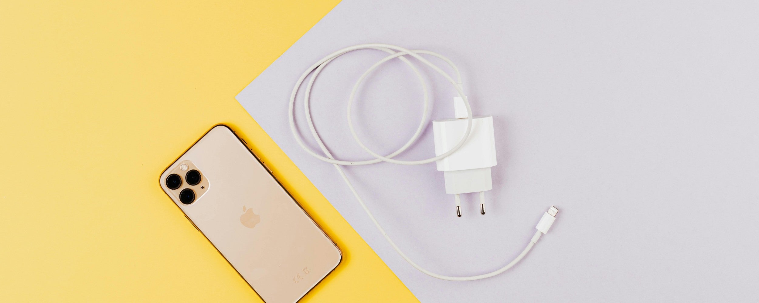 Built-in Cable VS Detachable Cable Power Banks: Which iWALK Solution T