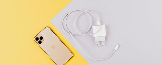 Built-in Cable VS Detachable Cable Power Banks: Which iWALK Solution Truly Untangles Your Charging Woes?