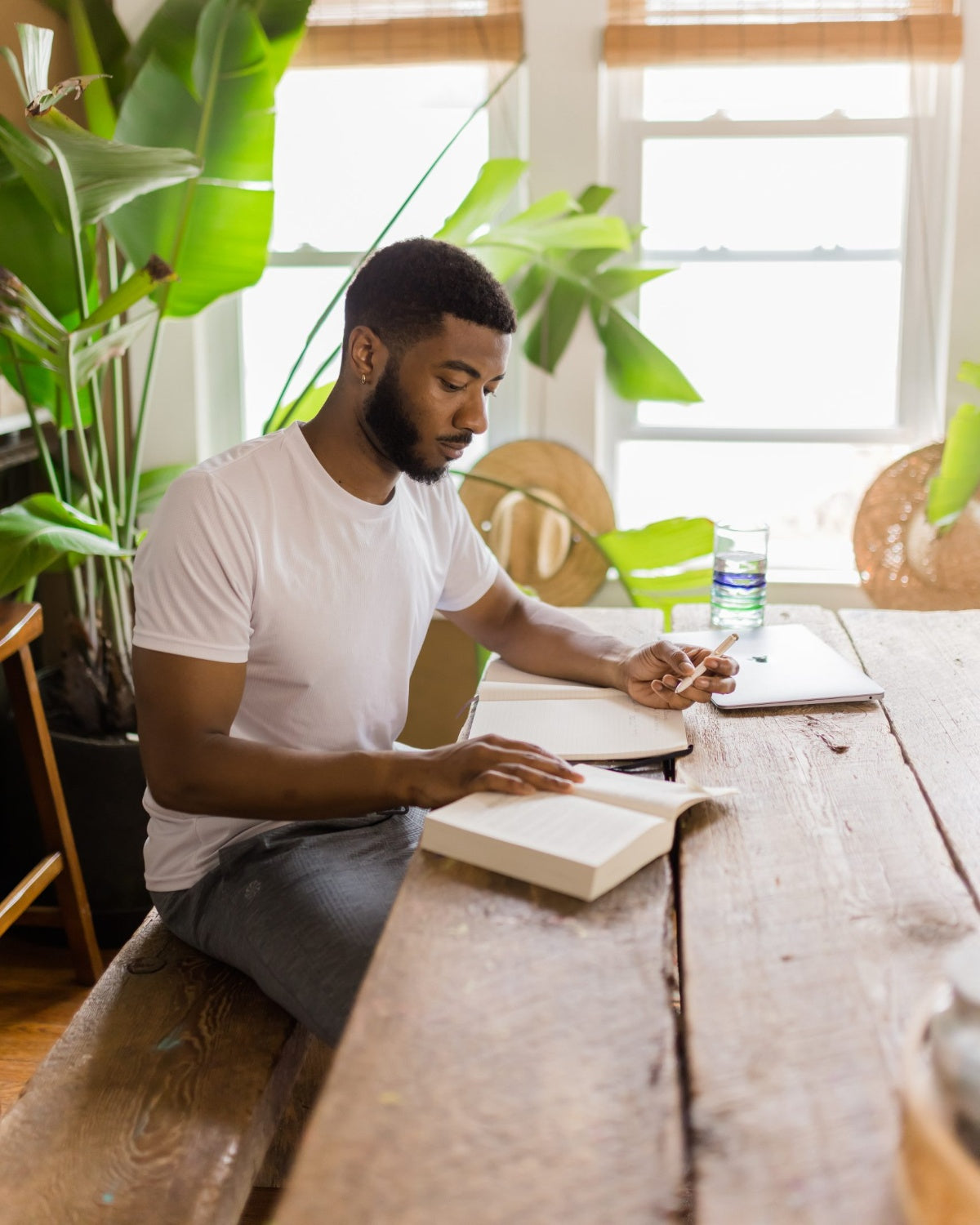 Back-to-College Tech: Essential Gadgets & Portable Chargers 2025