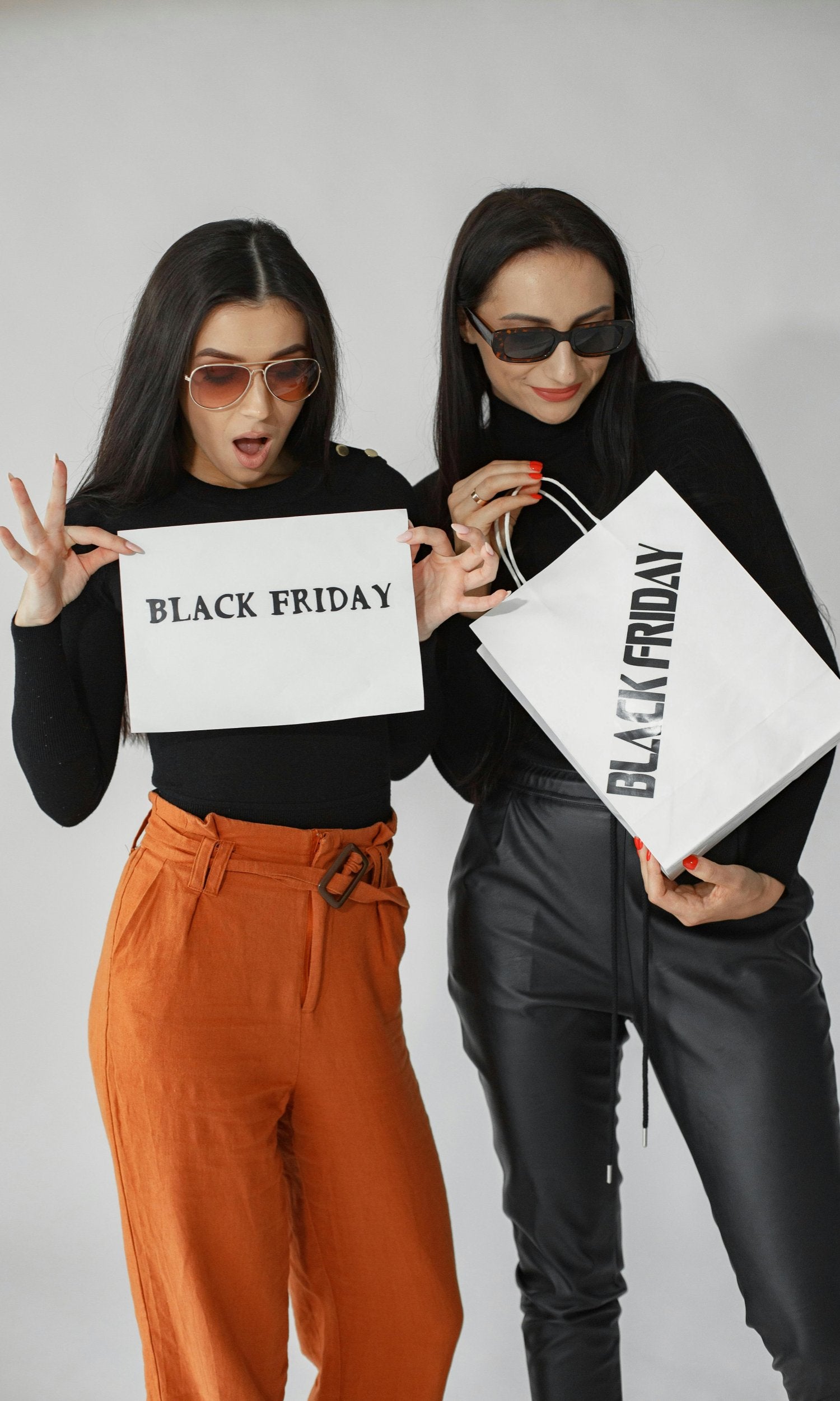 Black Friday Desk Upgrade! iWALK Stand Chargers: Charge, Watch, & Work - All Hands-Free!